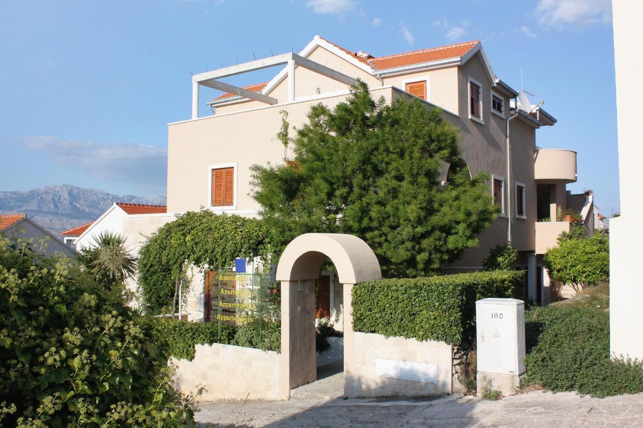 With A Parking Space Postira, Brac - 5617 Appartement